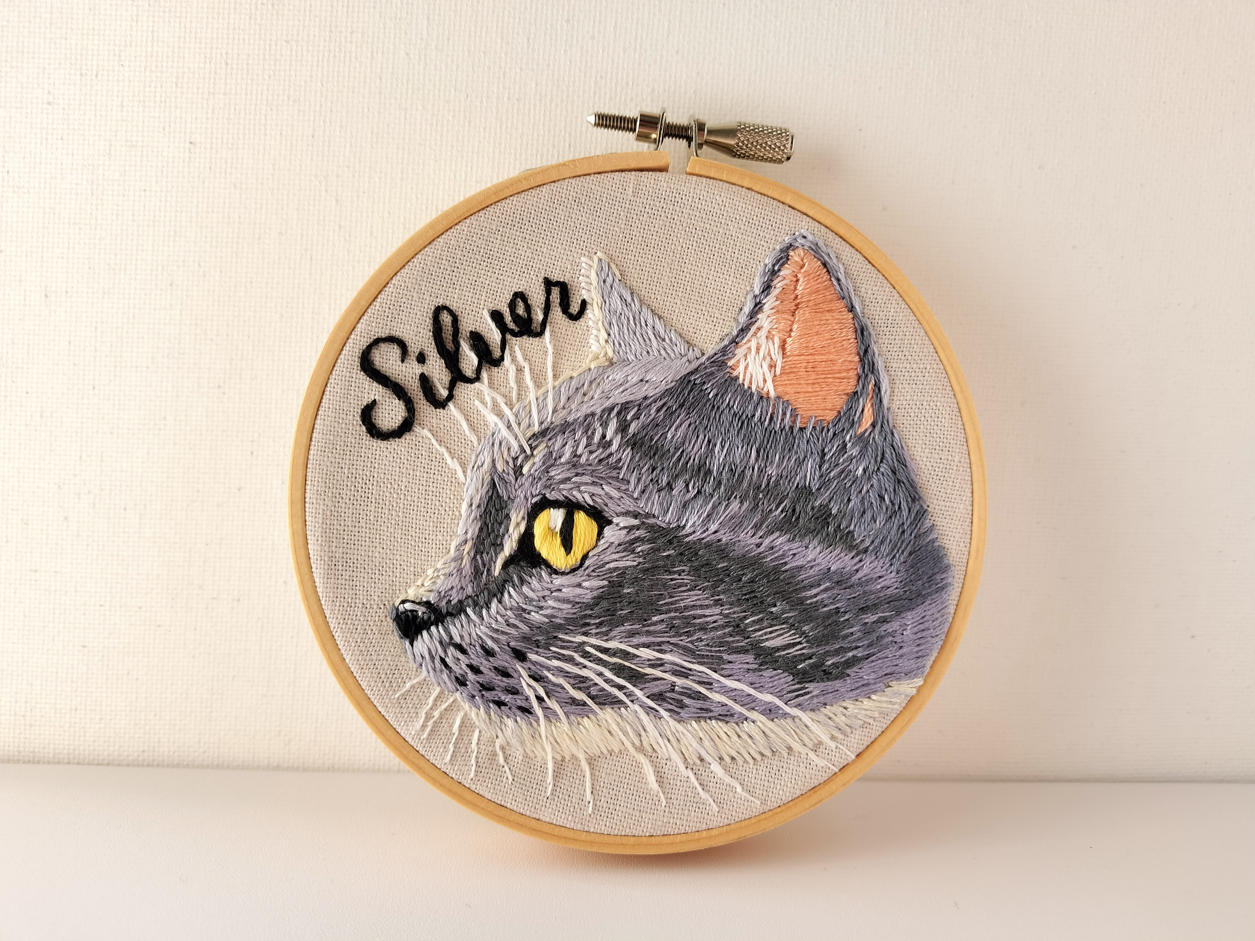 Silverの猫刺繍作品