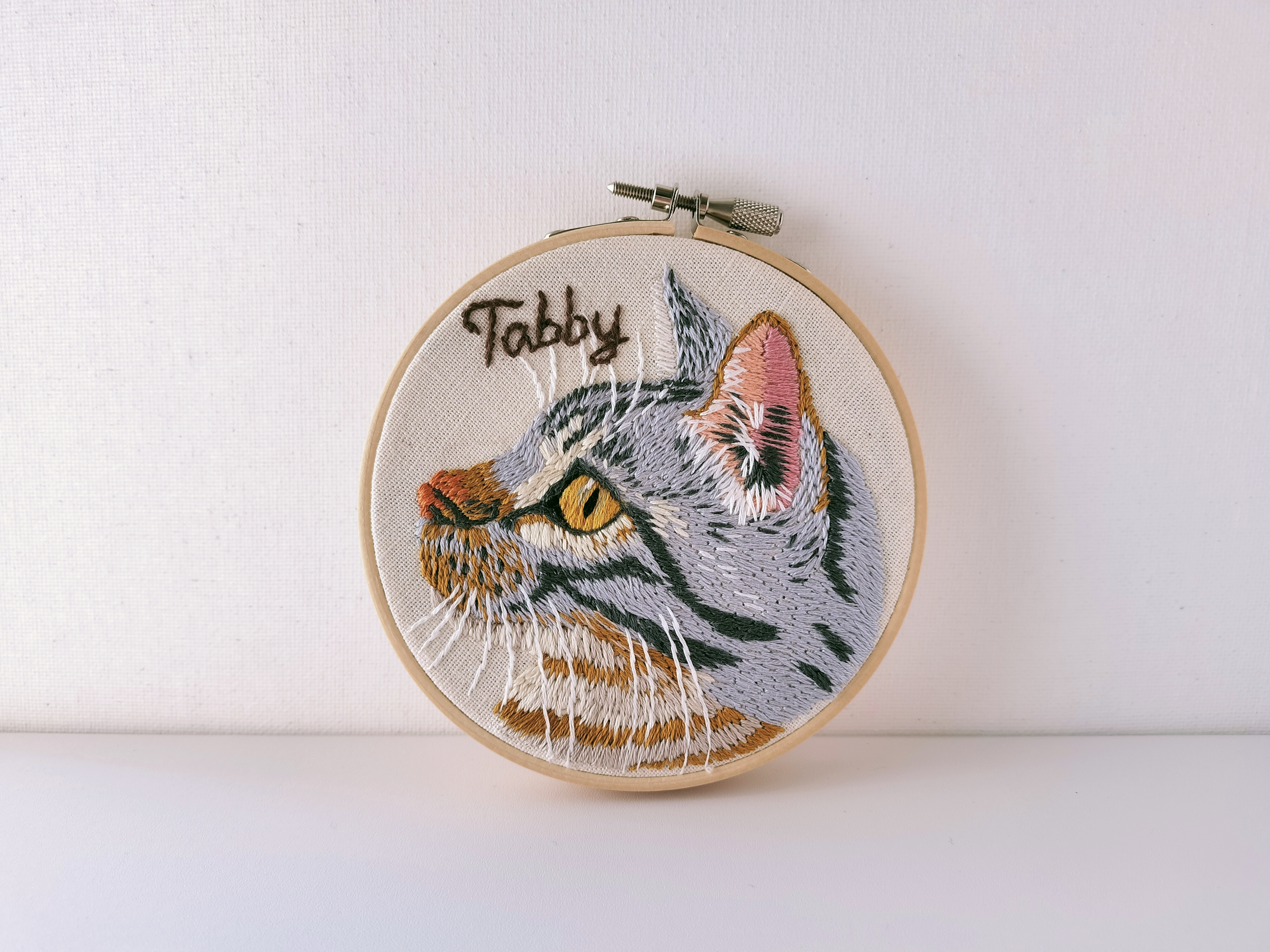 Tabbyの猫刺繍作品