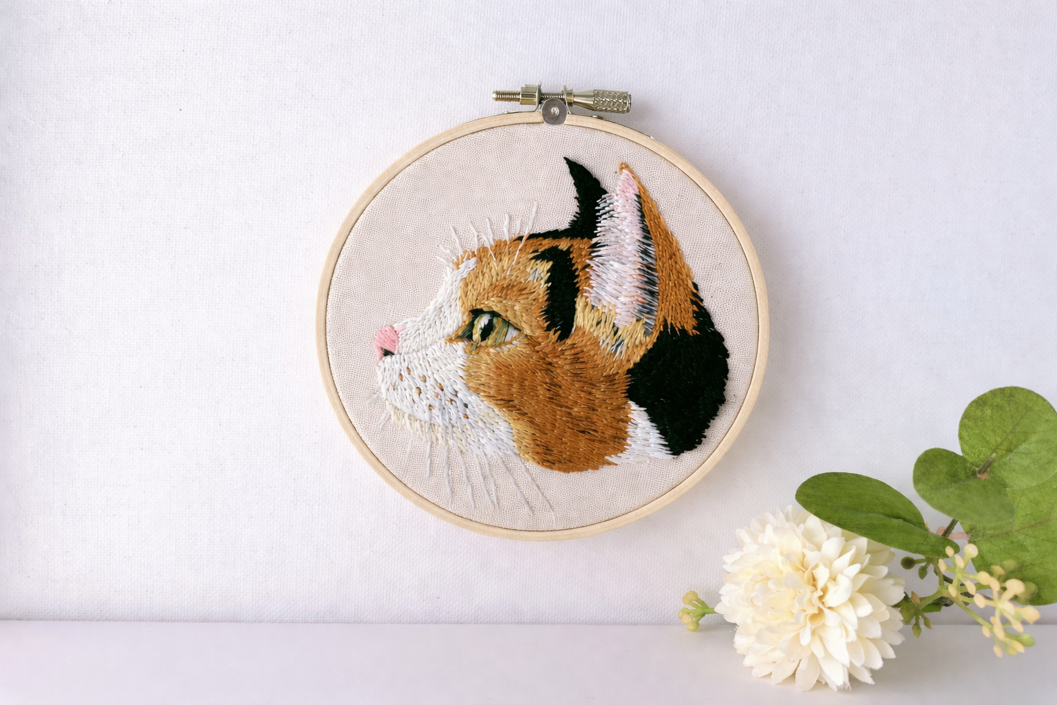 猫の刺繍ポートレート